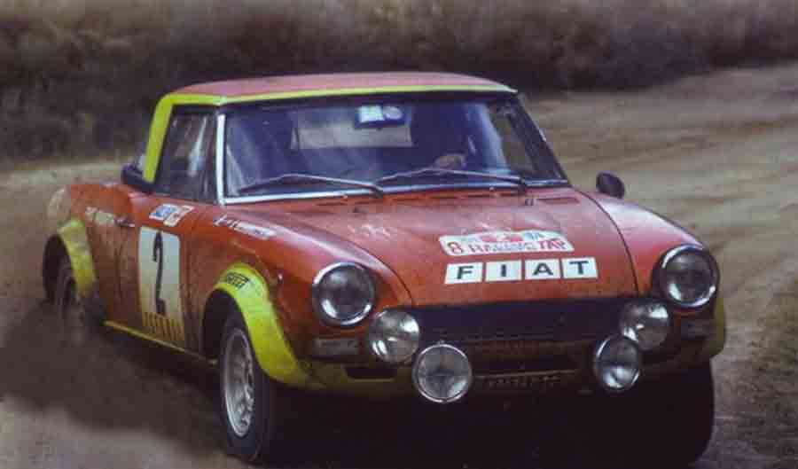Vencedor Rali 1974 - Rafaelle Pinto ao volante de um Fiat 124 Abarth Rallye